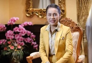 ดร.กนกวรรณ วิลาวัลย์ รัฐมนตรีช่วยว่าการกระทรวงศึกษาธิการ